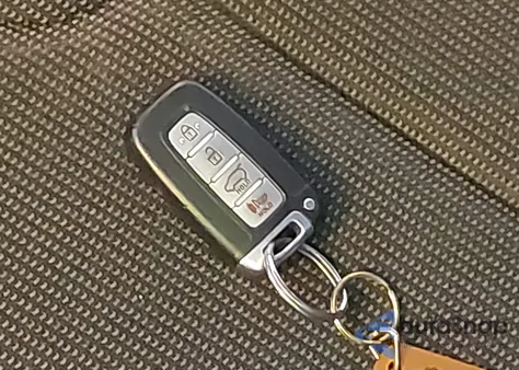 2012 Hyundai Veloster Base W/Black из США, поврежденный, VIN KMHTC6AD9CU052809